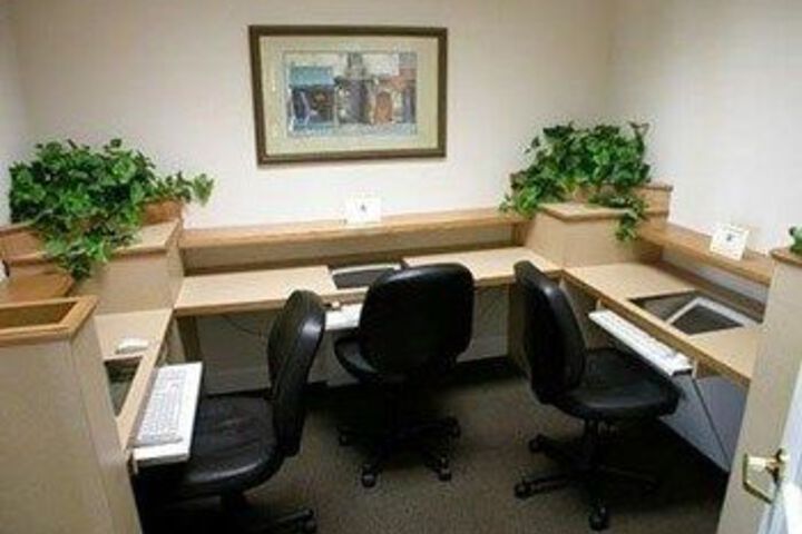 Business Center 6 of 26