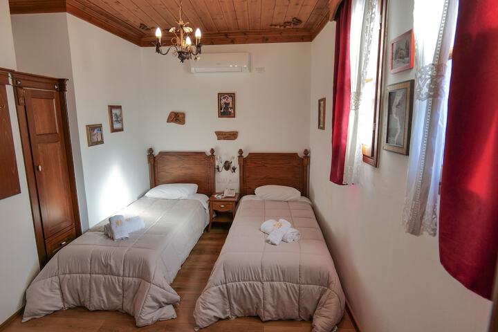 Room 15 of 62