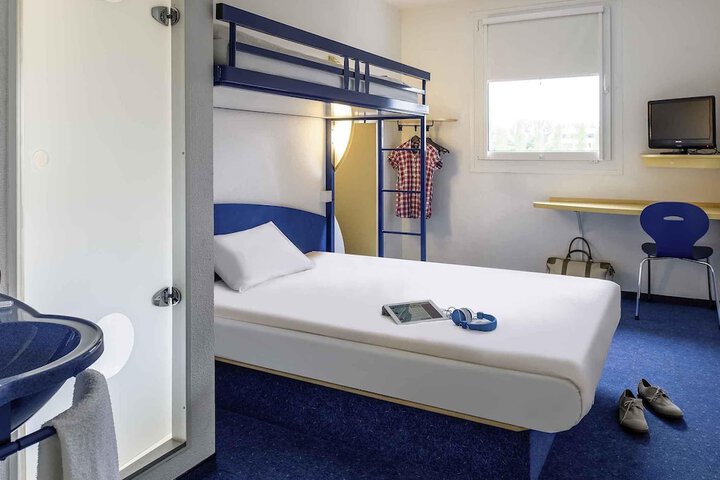 Room 20 of 39