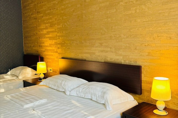 Room 3 of 26