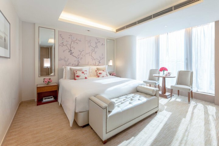 Room 10 of 22