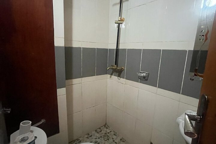 Room 14 of 15