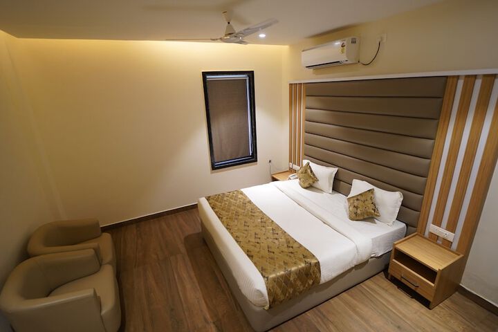 Room 17 of 49