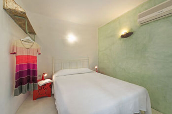 Room 6 of 23