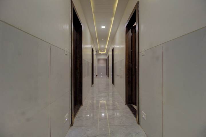 Hotel Interior 4 of 41