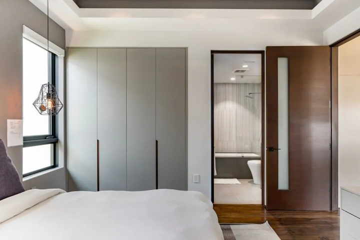 Room 3 of 16