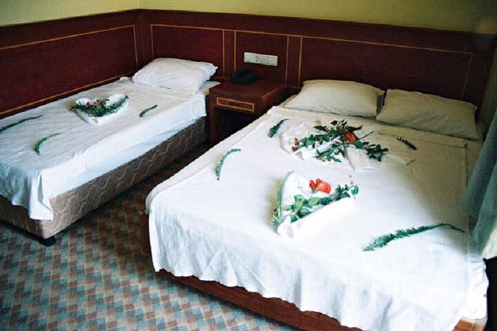 Room 4 of 4