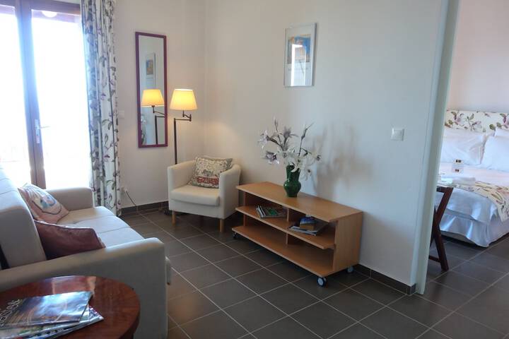Room 40 of 103