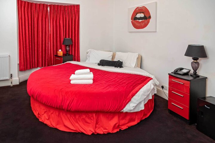 Room 29 of 74