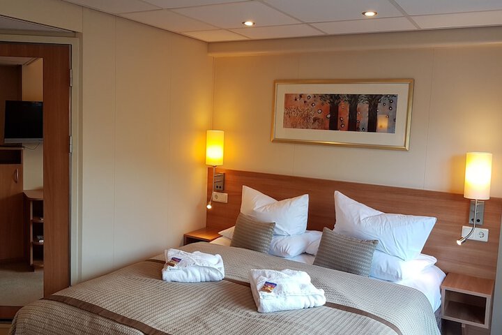 Room 8 of 29