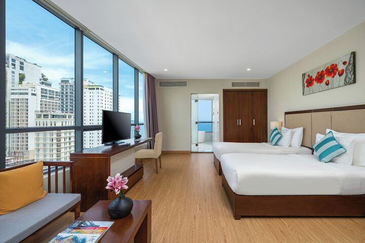 Room 14 of 74