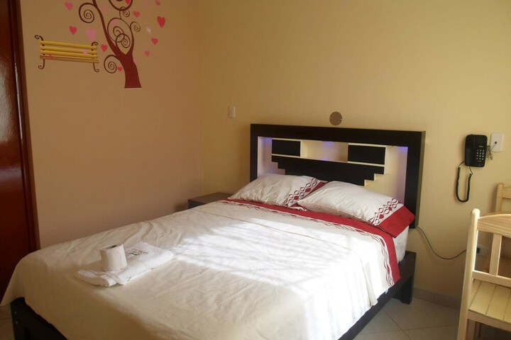Room 4 of 7