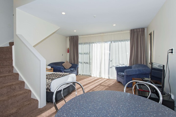 Room 34 of 82