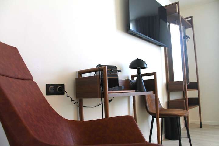 Room 19 of 30