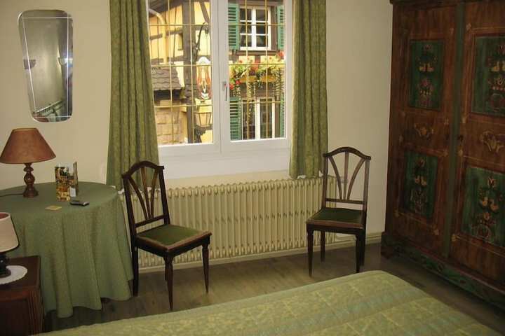 Room 20 of 33