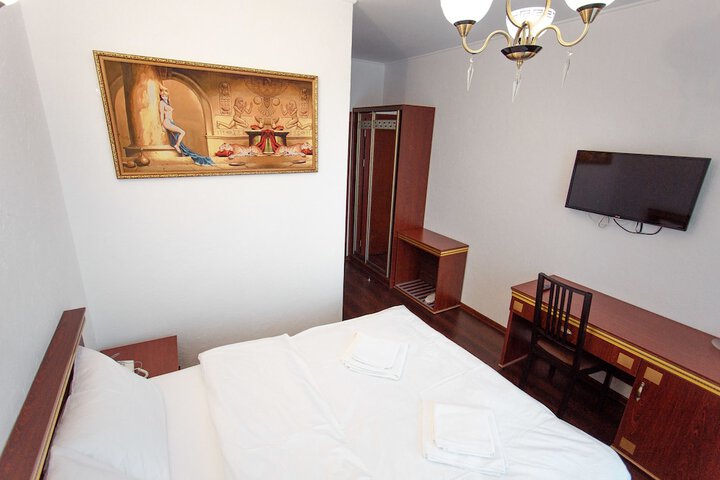 Room 4 of 29