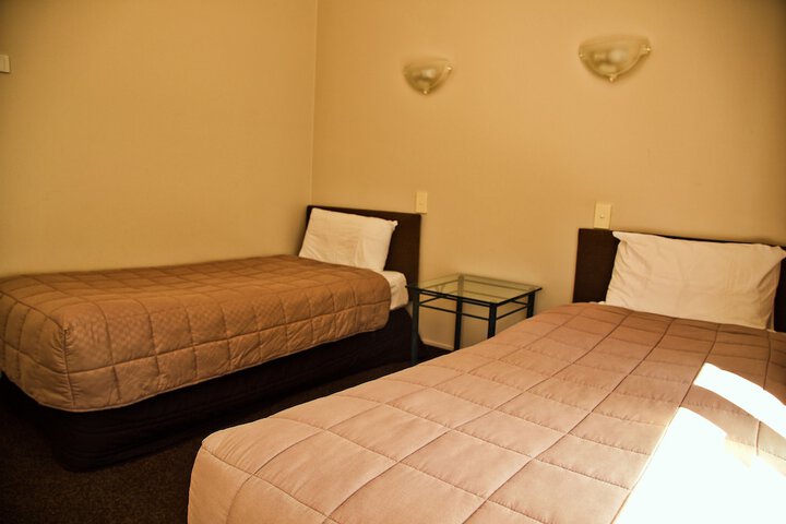 Room 14 of 36