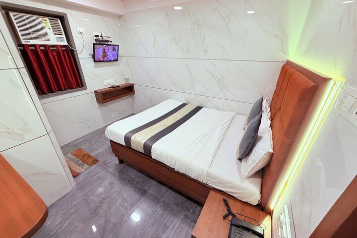 Room 32 of 45