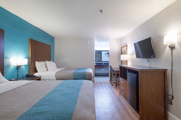 Room 8 of 29