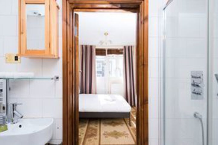 Room 2 of 30