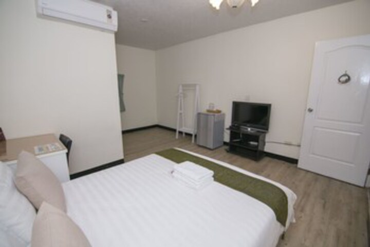 Room 29 of 35