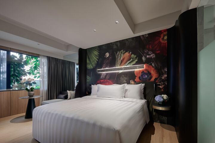 Room 16 of 74
