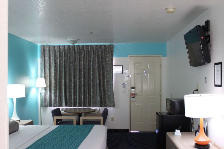 Room 23 of 59