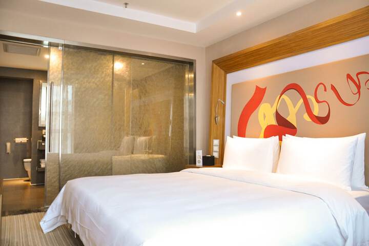 Room 29 of 178