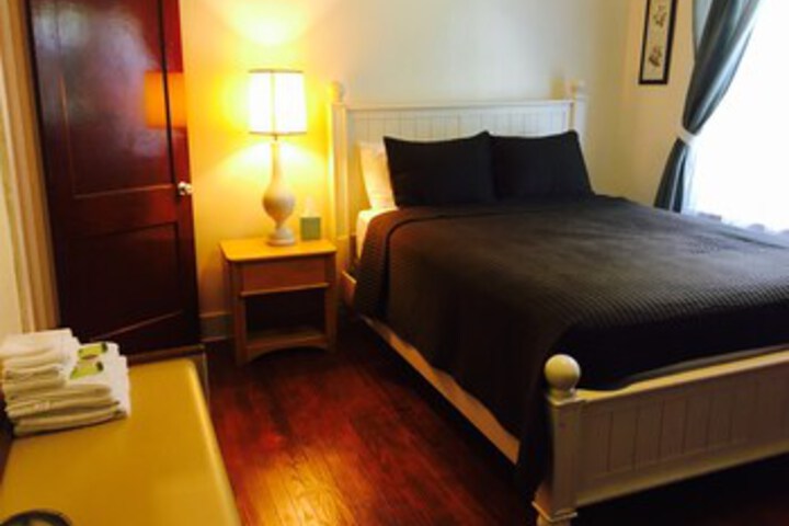 Room 10 of 246