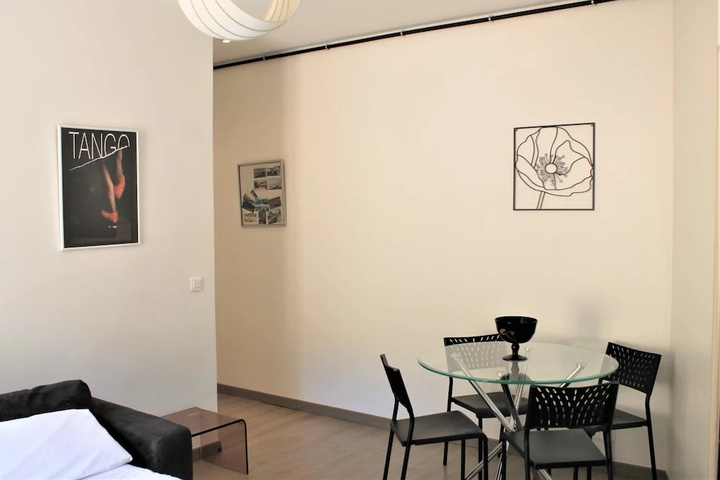 Room 5 of 15