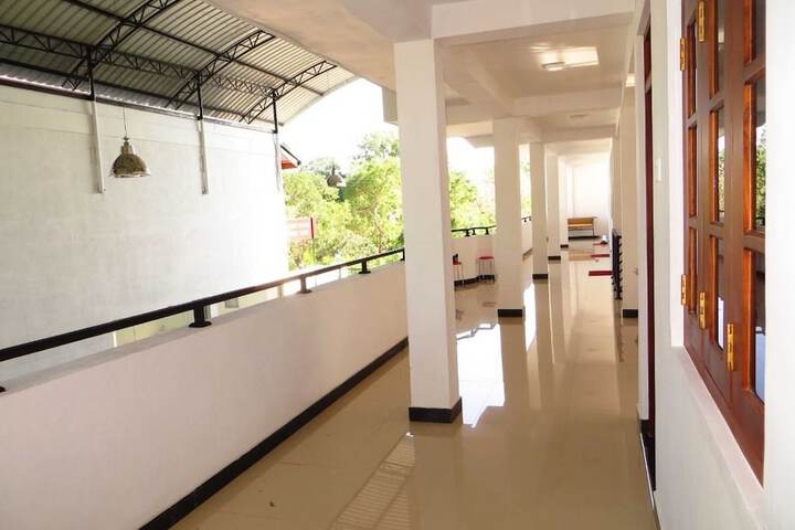 Ballroom/Hall 15 of 17