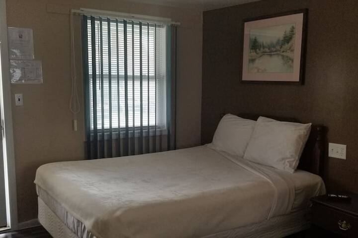 Room 19 of 32