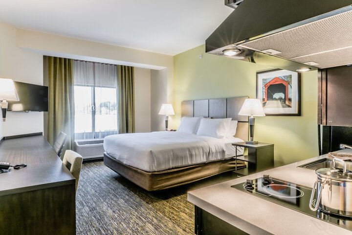 1 King Bed Studio Suite (6 of 6)