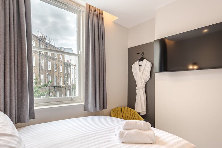 Room 14 of 87