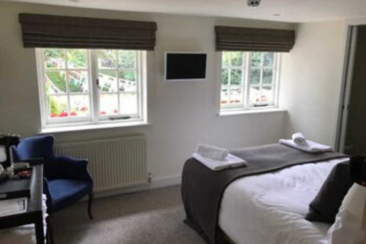 Room 11 of 14