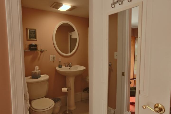 Room 26 of 38