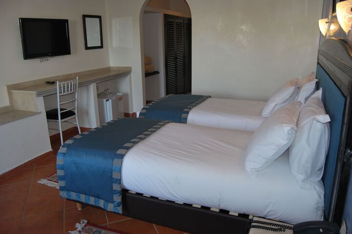 Room 8 of 29
