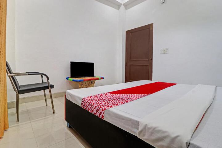 Hotel O Gayatri Parks