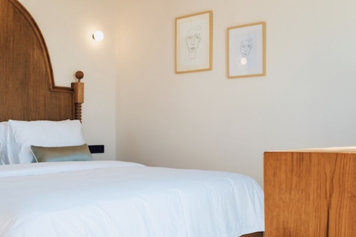 Room 26 of 190