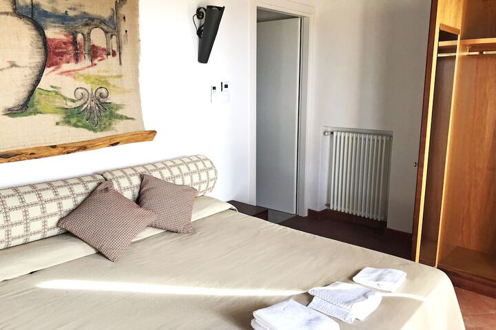 Room 11 of 67