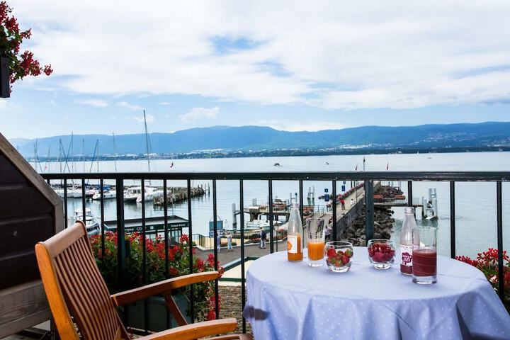 Dining Photos