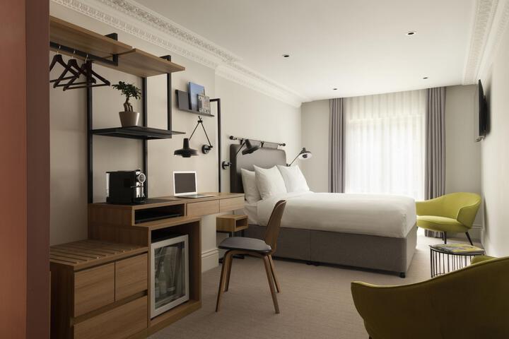 Room 29 of 61
