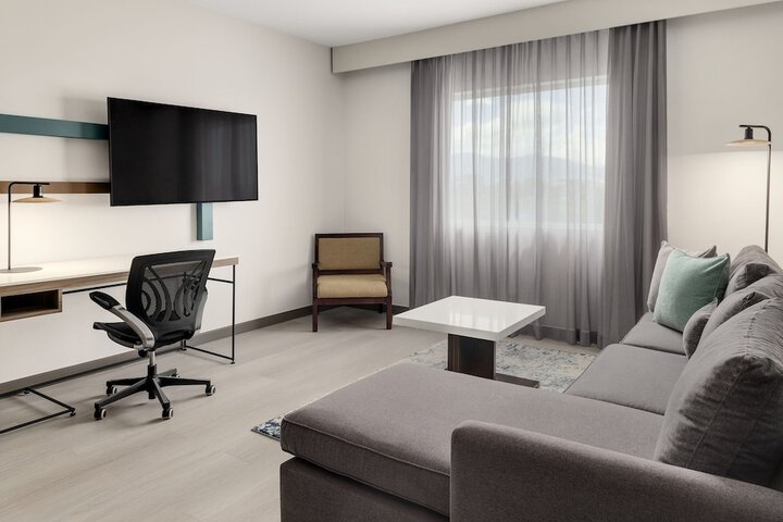 Room 9 of 51