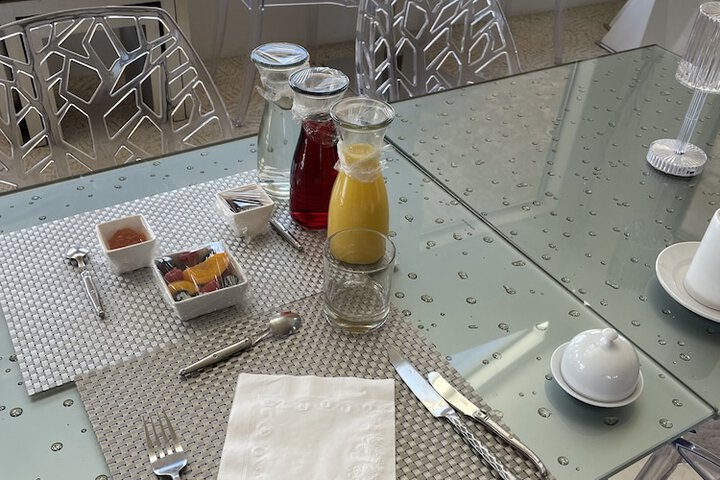 Dining 27 of 40