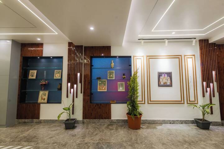 Hotel Interior 4 of 15
