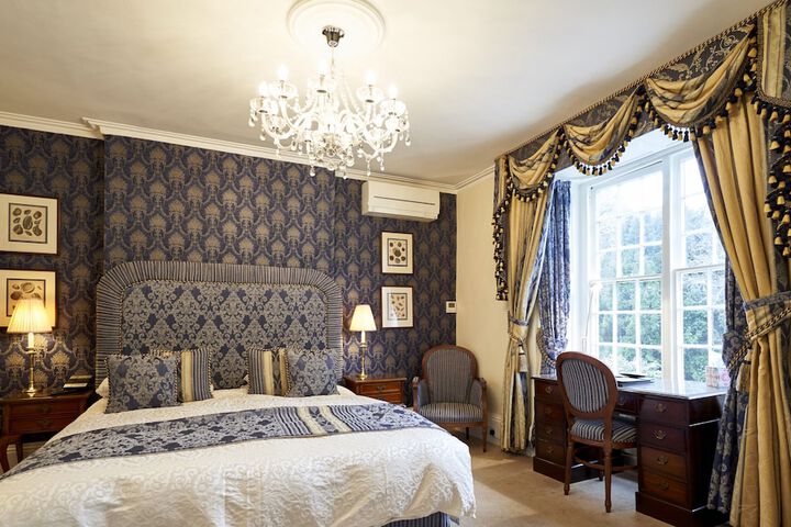 Room 14 of 76