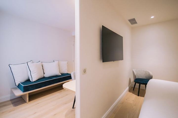 Room 28 of 45