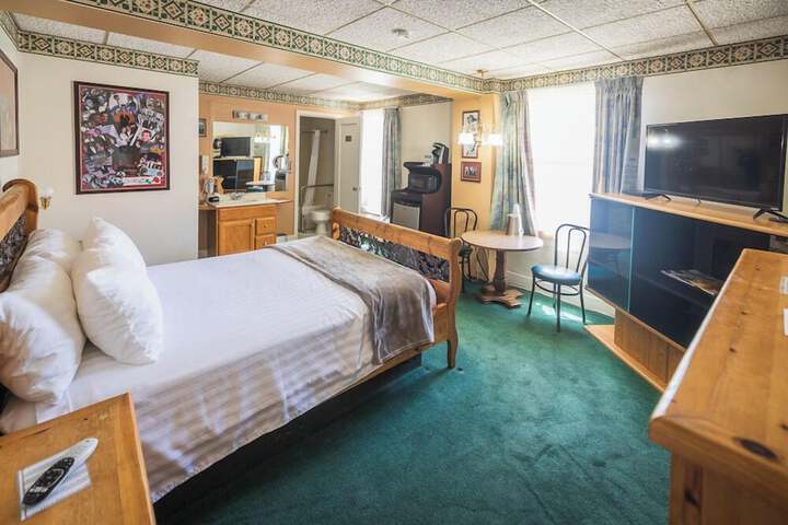 Room 14 of 74