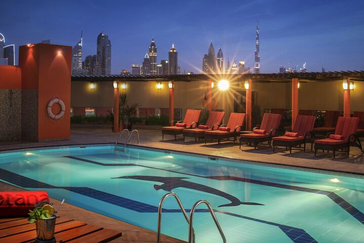 Hotel Pool
