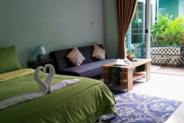 Room 9 of 13